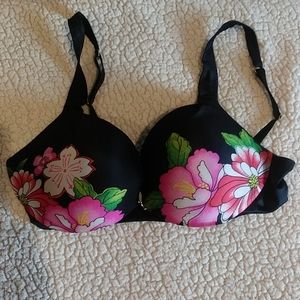 Victoria's Secret Bra 34DD